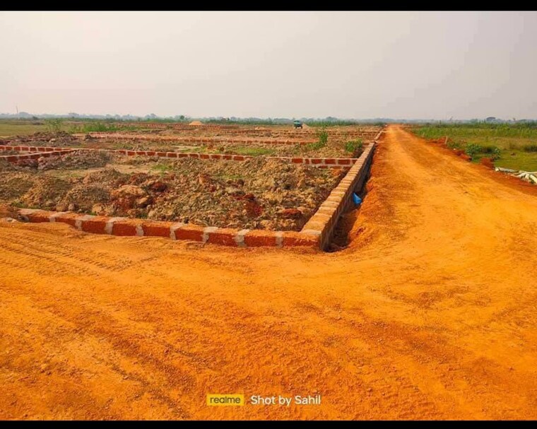 undefined, block h  3506 Sq.Ft. Plot In Block H Greater Noida 10039432