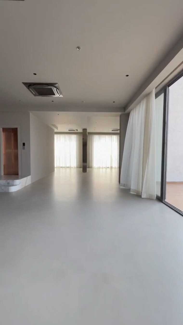 Room, rustomjee-seasons 6 Bedroom 4750 Sq.Ft. Penthouse In Bandra East Mumbai 10039713