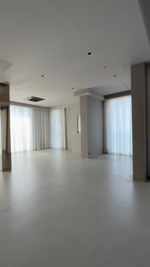 Room in 6 BHK Penthouse at Rustomjee Seasons, Bandra East – for Sale