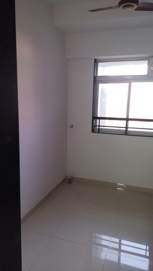 Room in 1 BHK Apartment at Sayba Arcadia, Kurla – for Rent