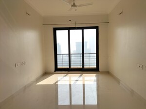 2 BHK Apartment For Sale in Shapoorji Pallonji Sarova, Kandivali East
