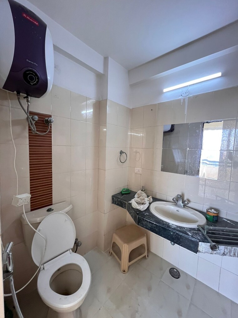 Master Bedroom, ansal-sushant-estate 3 Bedroom 1340 Sq.Ft. Apartment In Sector 52 Gurgaon 10043218