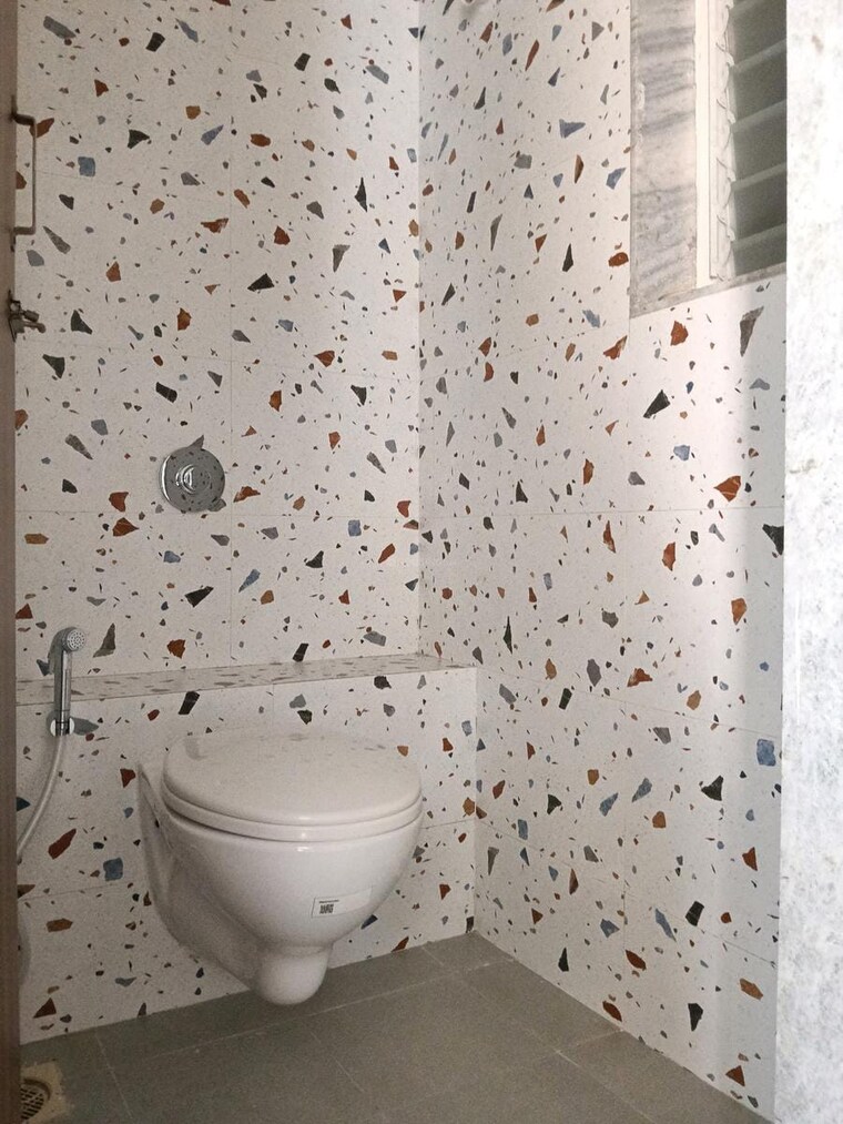 Bathroom, dosti-vihar 2 Bedroom 864 Sq.Ft. Apartment In Samata Nagar Thane 10043271