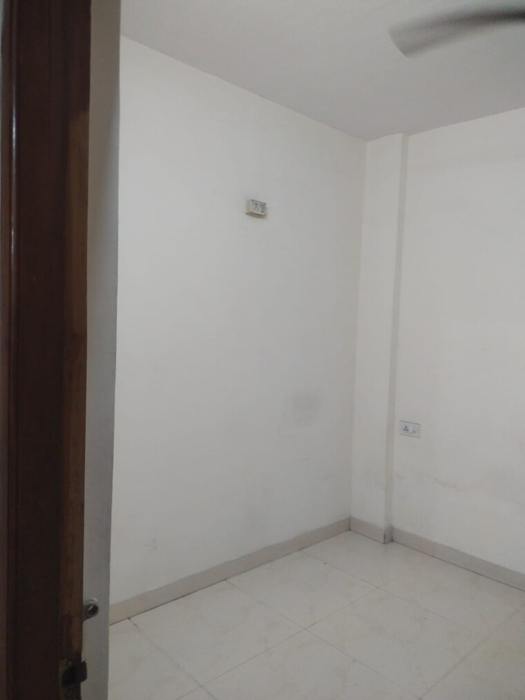Room, the-bombay-hindu-chs 1 Bedroom 250 Sq.Ft. Apartment In Dadar East Mumbai 10043273