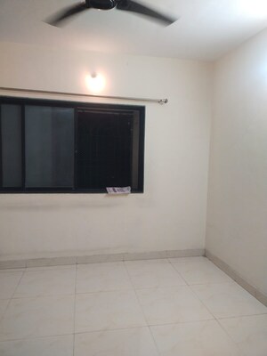 Room in 1 BHK Apartment at The Bombay Hindu CHS, Dadar East – for Rent