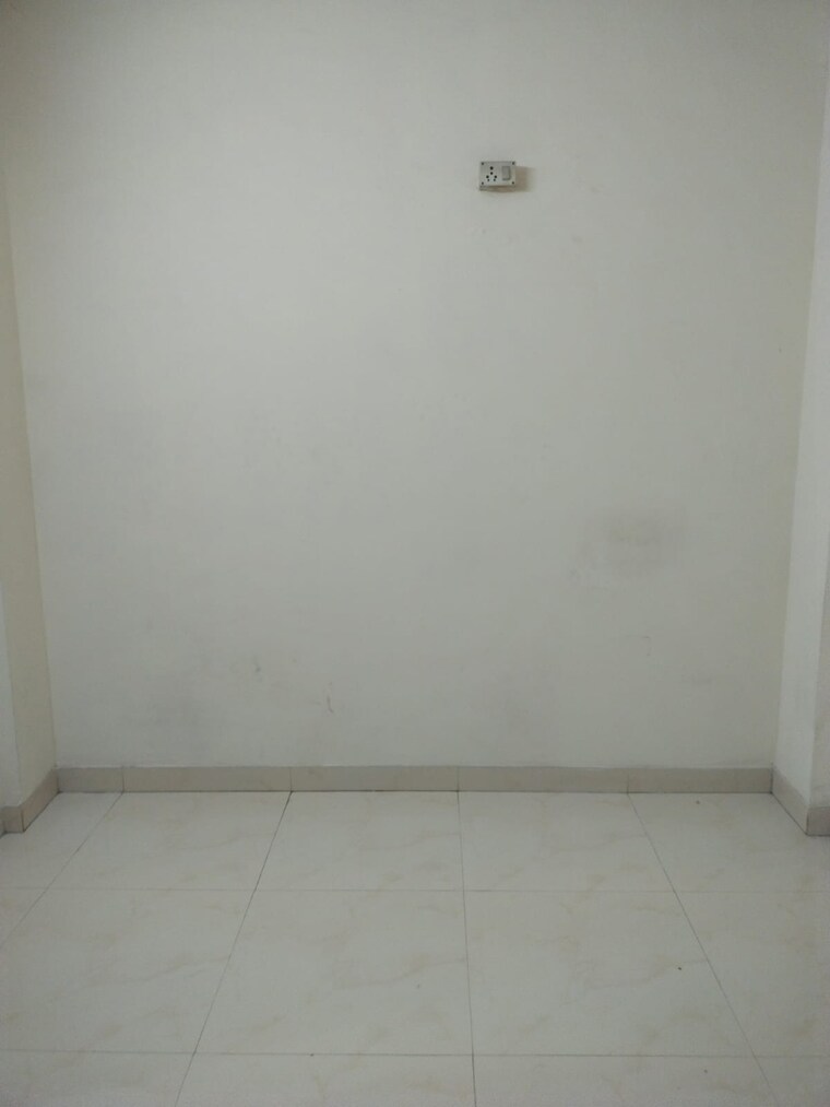 Room, the-bombay-hindu-chs 1 Bedroom 250 Sq.Ft. Apartment In Dadar East Mumbai 10043273