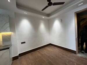 Room in 1 BHK Apartment at Saket – for Rent
