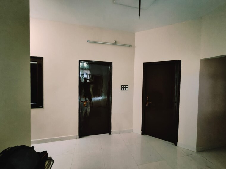 Room, chinhat 3 Bedroom 1000 Sq.Ft. Independent House In Chinhat Lucknow 10043324