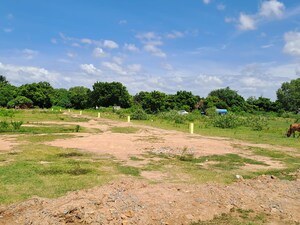 Plot Area in  Industrial Plot at Redhills – for Rent