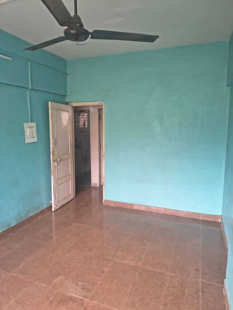 Room, kurla east 2 Bedroom 900 Sq.Ft. Independent House In Kurla East Mumbai 10043337