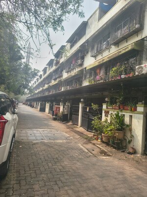 2 BHK Independent House For Rent in Kurla East