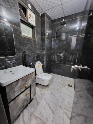 Bathroom in 3 BHK Builder Floor at Gupta Awas, Sector 43 – for Rent