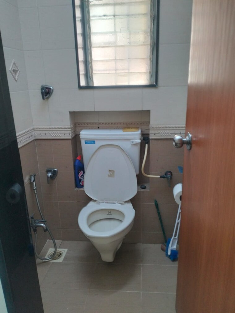 Bathroom, andheri west 2 Bedroom 950 Sq.Ft. Apartment In Andheri West Mumbai 10043355