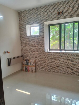 Room in 2 BHK Apartment at Andheri West – for Rent