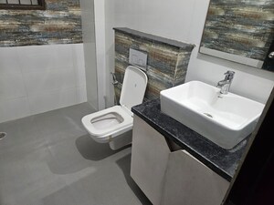 Bathroom in 2 BHK Builder Floor at Ardee Mall, Sector 52 – for Rent