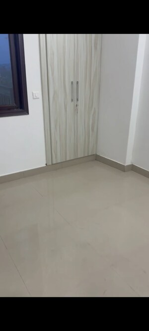 Room in 3 BHK Apartment at Sanchar Nest Palm Heights, Wave City – for Rent