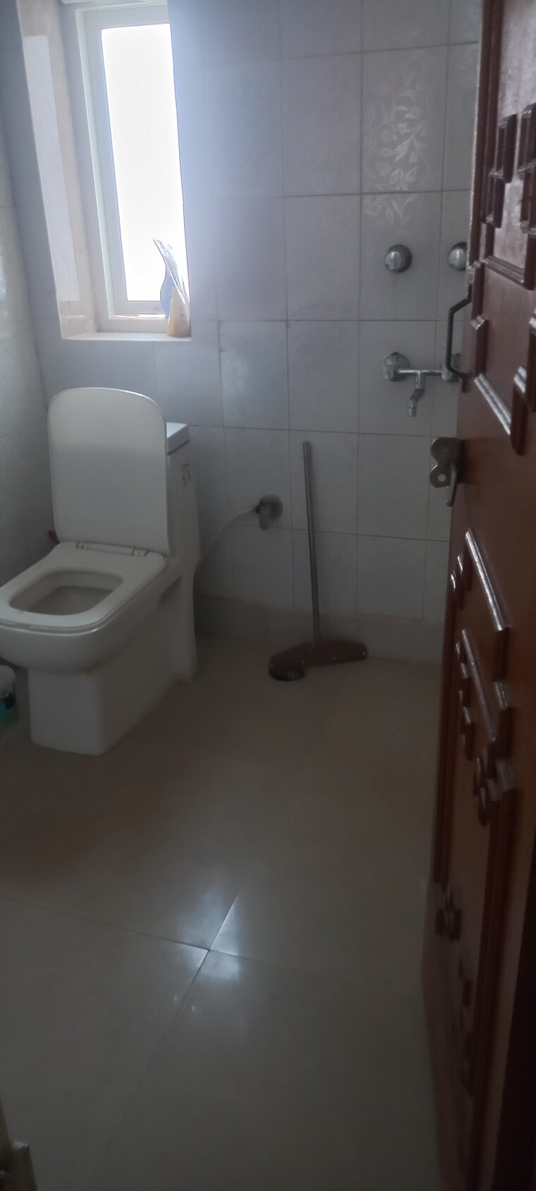 Bathroom, ip extension 2 Bedroom 950 Sq.Ft. Apartment In Ip Extension Delhi 10051546