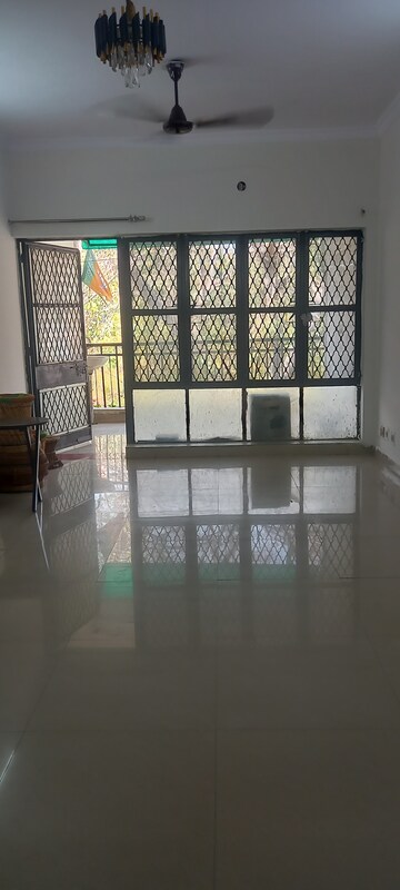 Living Room in 2 BHK Apartment at Ip Extension – for Rent