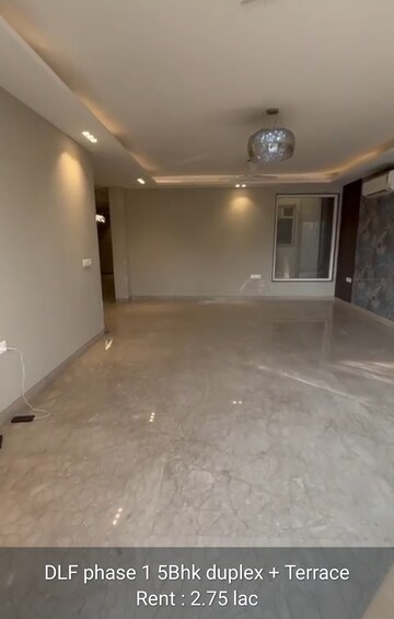 Living Room in 5 BHK Builder Floor at Dlf Phase I – for Rent