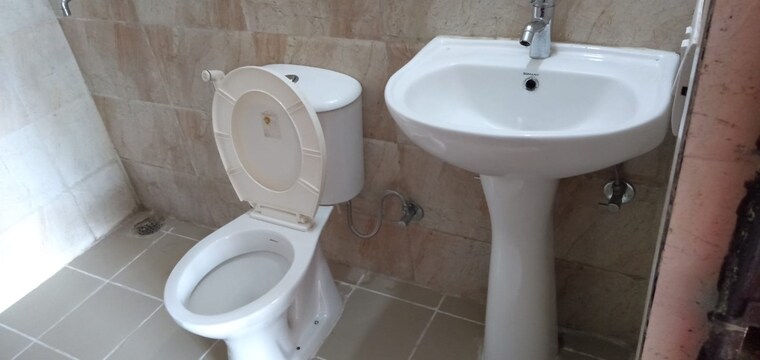 Bathroom, amrapali-terrace-homes 2 Bedroom 885 Sq.Ft. Apartment In Tech Zone 4 Greater Noida Greater Noida 10051608