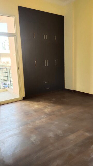 Furnished Amenities in 3 BHK Apartment at Assotech Windsor Court, Sector 78 – for Rent