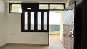 Room in 2 BHK Builder Floor at Sultanpur – for Rent