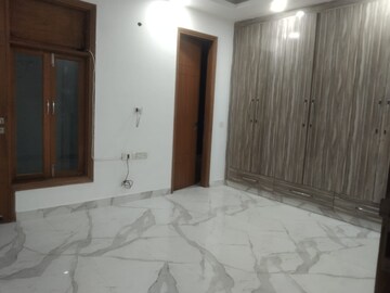 Room in 2 BHK Builder Floor at Saket – for Rent