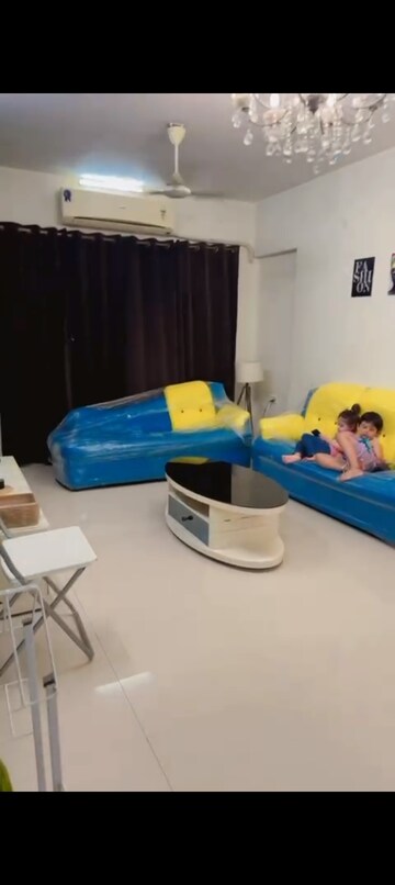 Team Area in 2 BHK Apartment at Prime Rose Apartment Andheri West, Andheri West – for Rent