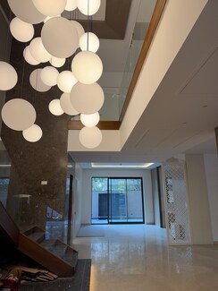 6+ BHK + Pooja Room,Servant Room,Study Room,Extra Room Independent House For Sale in Sector 91
