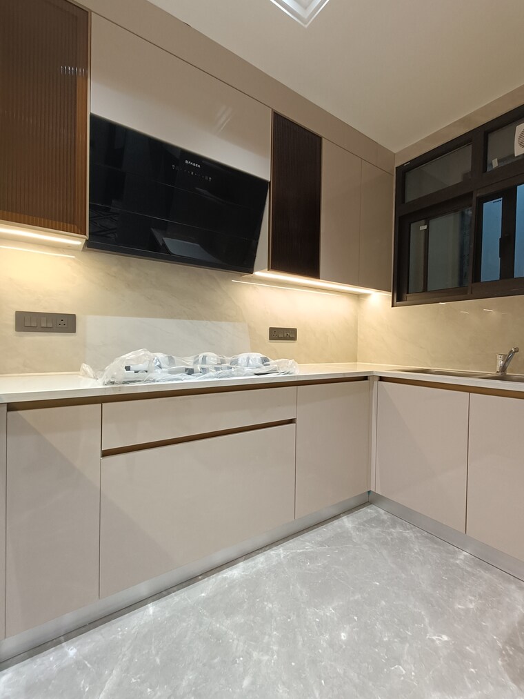 Kitchen, sushant lok i 3 Bedroom 1935 Sq.Ft. Builder Floor In Sushant Lok I Gurgaon 10051928