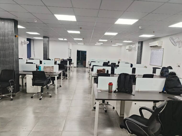 Team Area, sector 2 Commercial Office Space 3000 Sq.Ft. In Sector 2 Noida 10051896