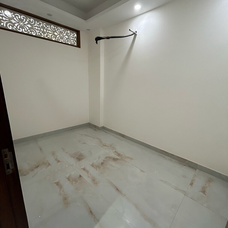 Room, kotla mubarakpur 3 Bedroom 900 Sq.Ft. Builder Floor In Kotla Mubarakpur Delhi 10051915
