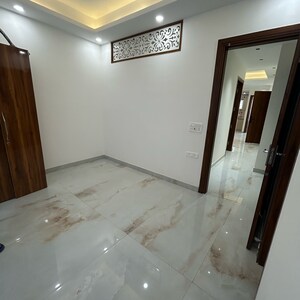 Room in 3 BHK Builder Floor at Kotla Mubarakpur – for Sale