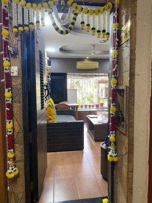 1 BHK Apartment For Sale in Dheeraj Godavari Apartment, Malad West