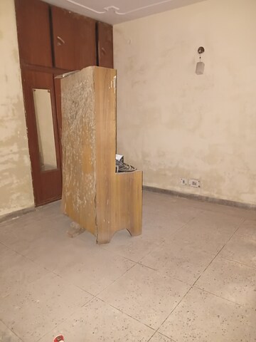 Furnished Amenities in 2.5 BHK Independent House at Sector 30 – for Sale