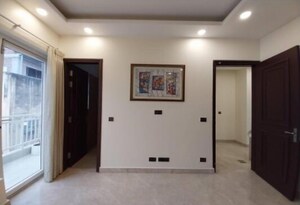 Room in 3 BHK Builder Floor at Green Park – for Rent