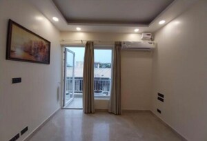 Room in 3 BHK Builder Floor at Green Park – for Rent