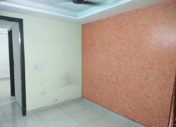 Room in 2 BHK Apartment at Saket – for Rent