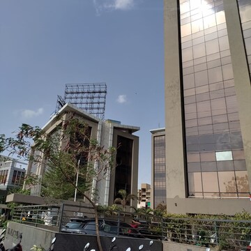  Office Space – Exterior View View at Thaltej - for Rent