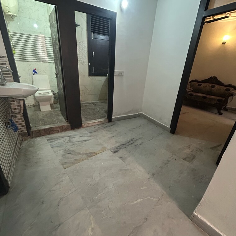 Room, kotla mubarakpur 2 Bedroom 800 Sq.Ft. Builder Floor In Kotla Mubarakpur Delhi 10051960