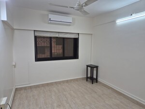 Room in 4 BHK Independent House at Central Secretariat – for Sale