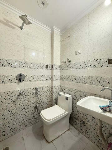Bathroom in 1 BHK Apartment at Saket – for Rent