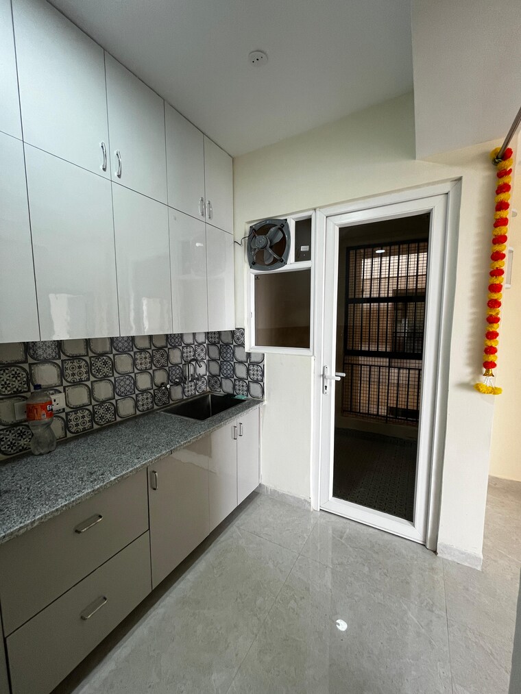 Balcony, hi-castle 2 Bedroom 642 Sq.Ft. Apartment In Beta Ii Greater Noida Greater Noida 10051987