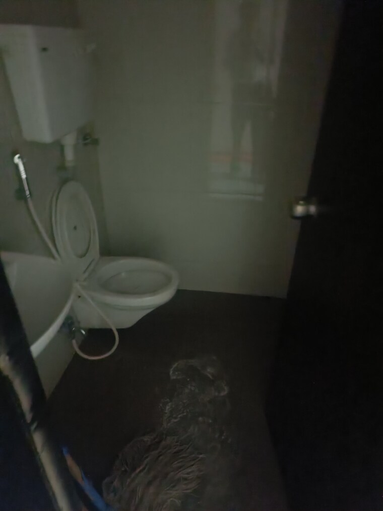 Bathroom, shiv-darshan-chs-borivali Commercial Showroom 640 Sq.Ft. In Borivali East Mumbai 10051968