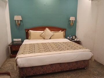 4 BHK Apartment For Sale in Dwarka