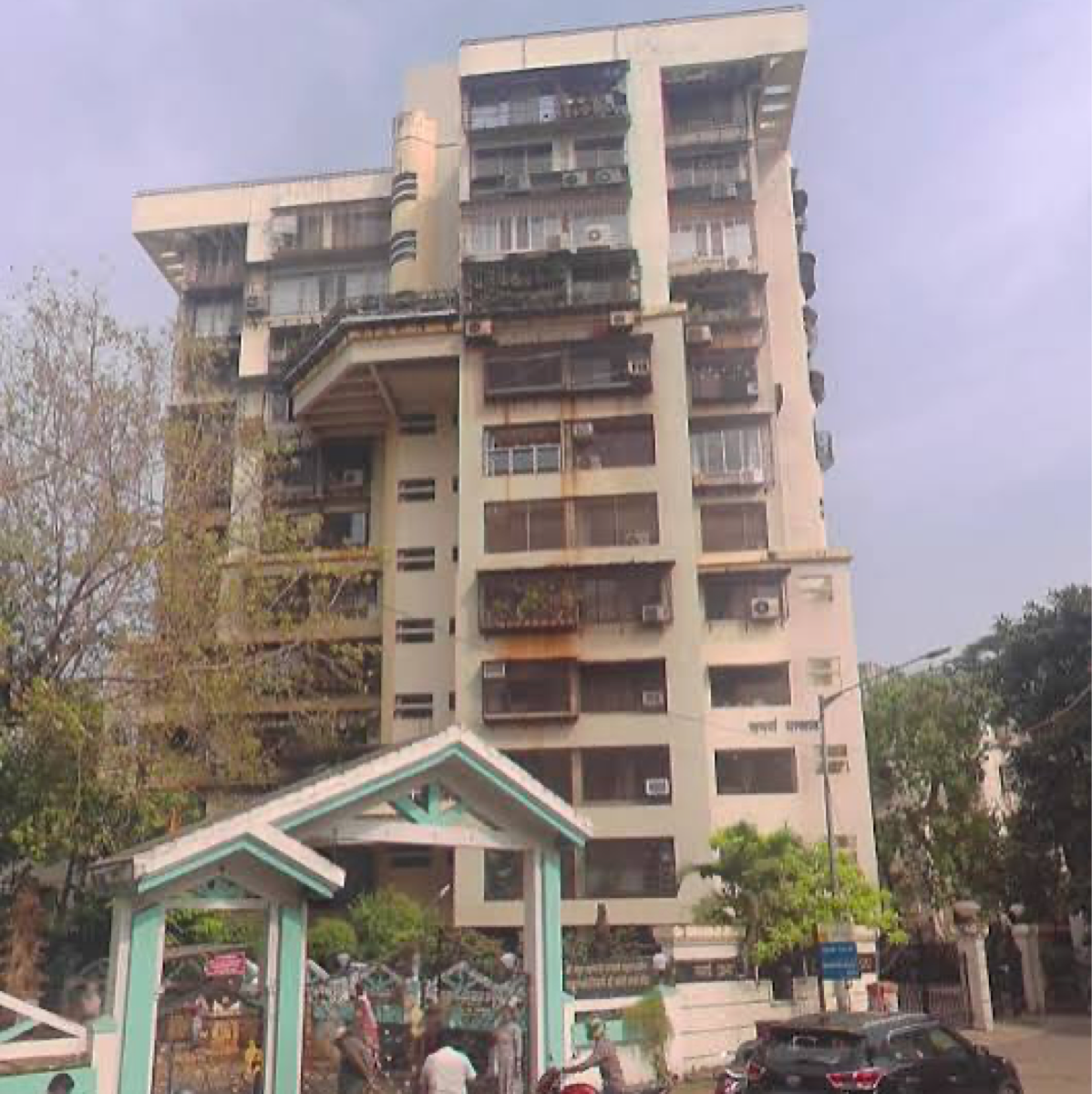 3 BHK 1200 Sq.Ft. Apartment in Gladioli Apartments
