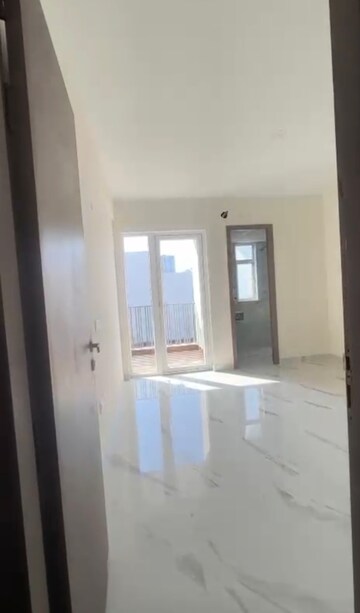 Room in 2 BHK Apartment at M3M Soulitude, Sector 89 – for Rent