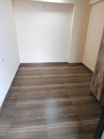 Room in 2 BHK Apartment at Juhi Lawns, Seawoods – for Rent