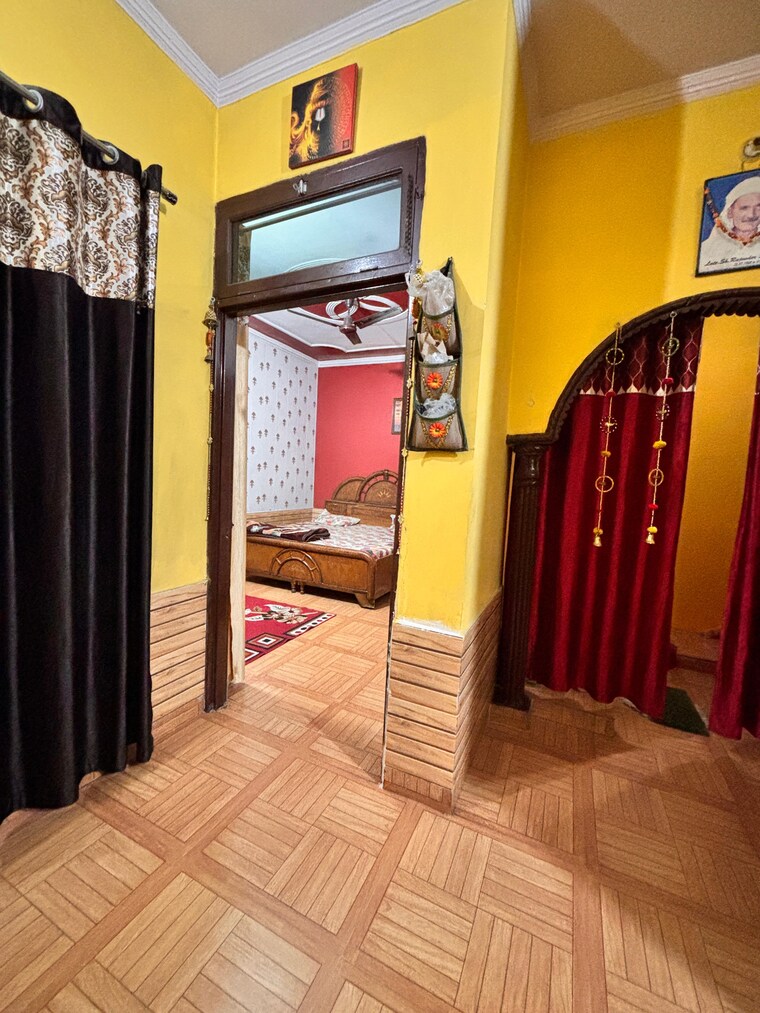 Bedroom, ansal-plaza-sector-23 6 Bedroom 66 Sq.Yd. Independent House In Sector 23 Gurgaon 10052312