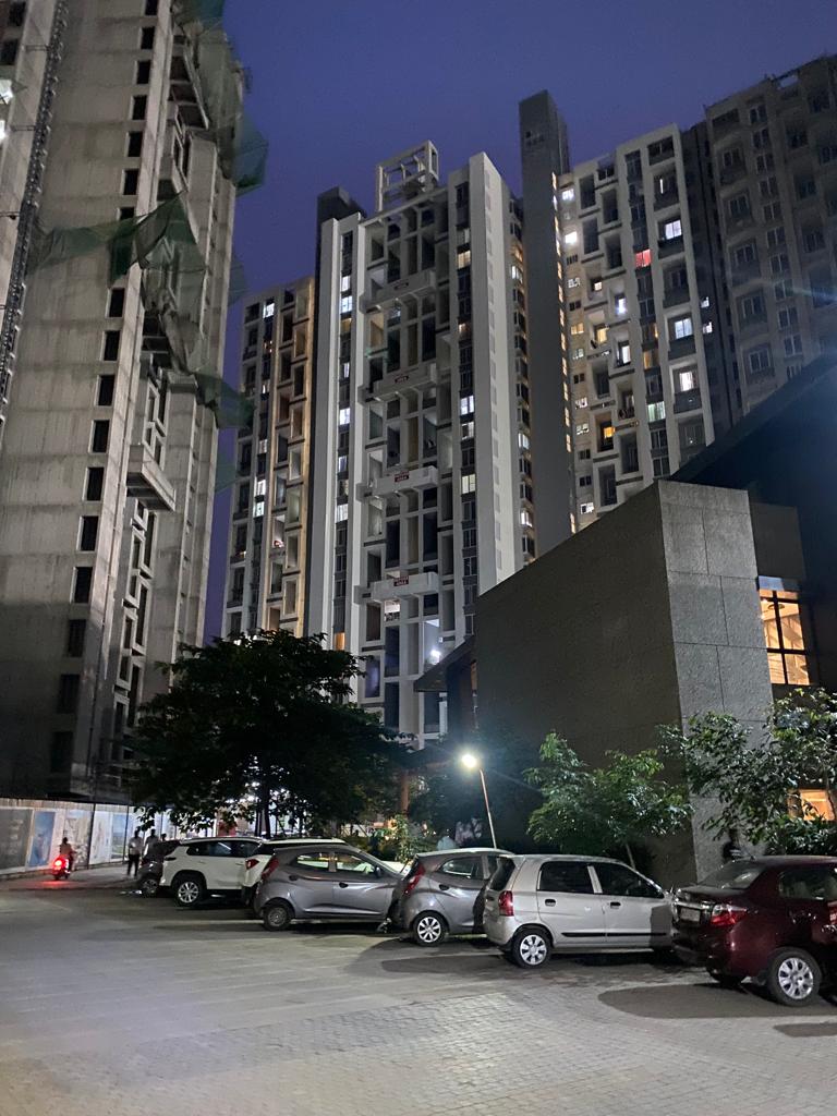 4 BHK + Servant Room Apartment For Rent in Goel Ganga Legend